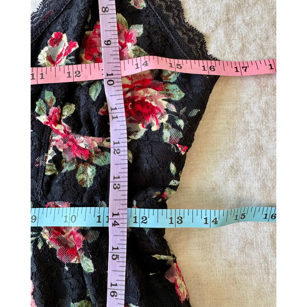 Betsey Johnson Vintage for Urban Outfitters Floral Lace Dress | US S | Excellent Condition
