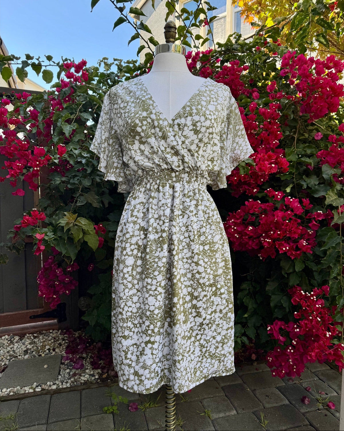 Blue Robin Dress with Flutter Sleeves | US 10 | Excellent Condition