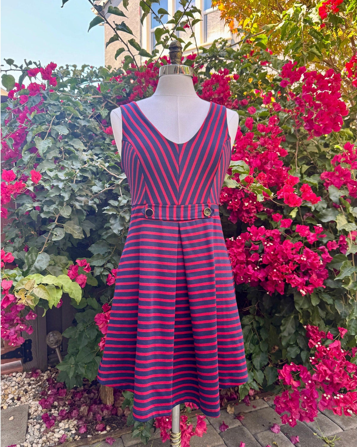 Retro Monteau Los Angeles Red Navy Striped Dress | US 10 | Excellent Condition