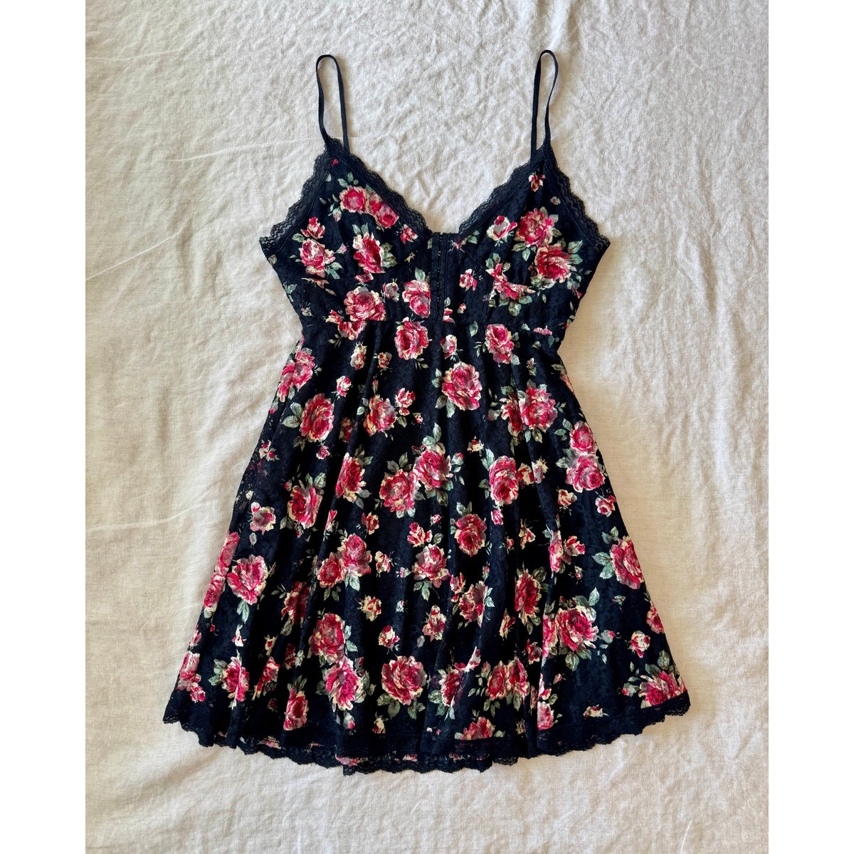 Betsey Johnson Vintage for Urban Outfitters Floral Lace Dress | US S | Excellent Condition